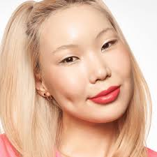 essence BABY GOT GLOW liquid highlighter, Nr. 30, Gold, definierend,  Expressergebnis, Einfach zu entfernen, glänzend, vegan, ölfrei, ohne  Parabene, ohne Mikroplastikpartikel, 1er Pack (10ml) : Essence Baby Got  Glow Iluminador líquido 30: