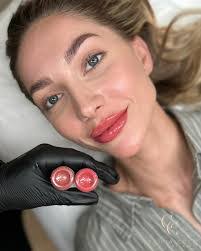 Cecilia Cole's Instagram, Twitter & Facebook