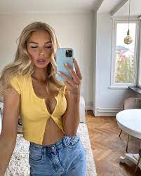 Linnea hagenfors, julia willkander, tomas hagenfors, familjen hagenfors. Klara Linnea Hellqvist On Instagram Dressed Up As The Swedish Flag Fashion Inspo Outfits Fashion Outfits