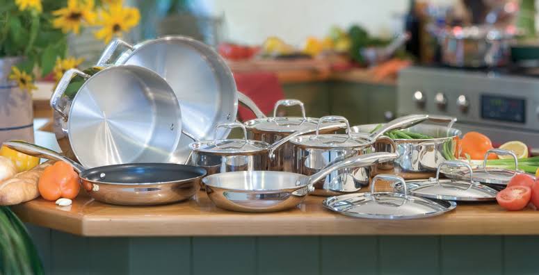Modern houseware and serving utensils
