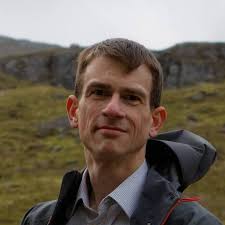 What lens to get with a close focusing distance for Pentax 67?