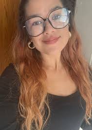 Helping in the front office today so decided to get a little dressy. ( yall  know I live in leggings so this is actually very dressy 🤪) •light medium  cctm •natural tan