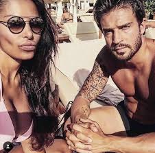 Io, innamorata pazza di alessandro tullil'ex grande fratello parla per la prima volta del suo alessandro tulli: Gossip Carolina Marconi In Bikini A Ibiza Le Foto