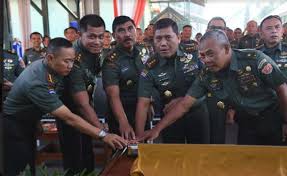 Kajian terhadap pengguna internet di lembah klang. Laboratorium Siber Pusdikhub Resmi Dioperasionalkan Untuk Jawab Tantangan Teknologi Informasi Ke Depan Website Tentara Nasional Indonesia