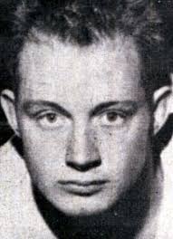 Player photos for the 1953-54 Milwaukee Chiefs at hockeydb.com