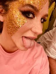 Casey McCabe (@caseymccabe7)