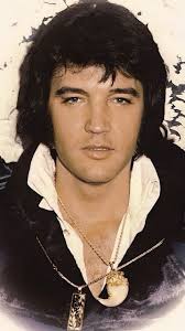 This might be my favorite Elvis photo! A true icon!