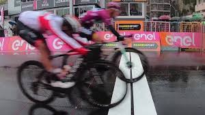 Calendario del giro de italia 2020, etapa por etapa, ¡en vivo! Giro De Italia Resumen Y Resultado Del Giro De Italia En Vivo Ackermann Repite Bajo La Lluvia Roglic Sigue Lider As Com