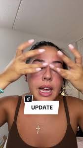 Veronica Giron's Instagram, Twitter & Facebook