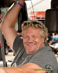 Johnny Gilbertson's Instagram, Twitter & Facebook