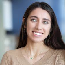 Laura Babb's Instagram, Twitter & Facebook