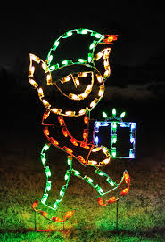 Free for commercial use no attribution required high quality images. 40 Outdoor Christmas Lights Decorating Ideas All About Christmas