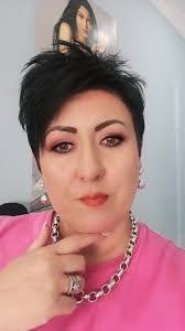 Anne Lombard's Instagram, Twitter & Facebook