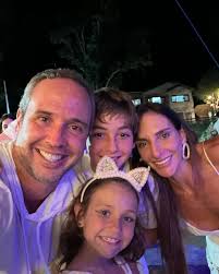 Domingo, ontem, hoje… todo dia é seu dia, meu amor!!!! Companheira,  Divertida, Um pouco Joselita… Mas acima de tudo, A melhor mãe e A melhor  esposa do mundo!!! Te amo muito!!!! E