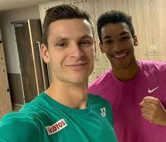 Our live coverage lets you follow all the key moments as they happen. Auger Aliassime Hurkacz Kubot Melo Tv Transmisja Na Zywo Kiedy Polfinal Debla Atp Paryz Hurkacz Kubot O Ktorej Godzinie Mecz Auger Aliassime Hurkacz Kubot Melo Gdzie Ogladac Stream Online Live Super