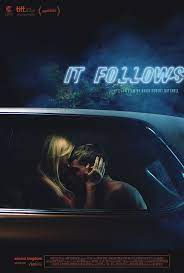 Mais sa vie de famille est beaucoup plus compliquée : V Film Poster It Follows Full Movies Online Free Film Poster