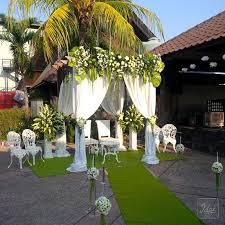 Keuntungan lain dari dekorasi pernikahan atau wedding decorations yang indah juga akan menghasilkan karya fotografi yang indah pula. 50 Dekorasi Pernikahan Outdoor Minimalis Simpel Dan Elegan Desainrumahnya Com
