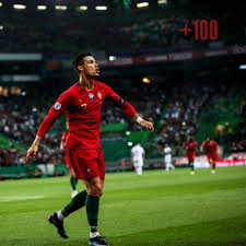 Cristiano ronaldo w nowym stroju juventusu turyn • cristiano ronaldo mistrzem włoch z juventusem turyn • zobacz zdjęcia cristiano ronaldo >>. Cristiano Ronaldo 100 Golos Pela Selecao Nacional Camoes Radio