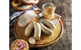 Weisswurst Nach Munchener Art Mit Obazda Und Radi Rezept Weisswurst Wurstchen Oktoberfest Essen