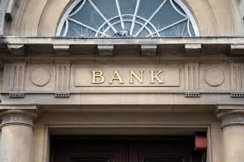 Real estate analyst / associate. How Do Investment Banking Salaries Stack Up Robert Half
