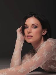 Love the new haircut! So flattering and beautiful!