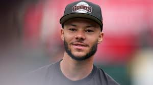 Breakout rookie forces Giants to consider move for $113 million star