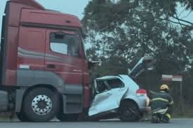 Seis pessoas morrem em grave acidente na BR-251, em MG