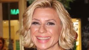 Jun 29, 2021 · η μπουρού ήχησε, οι κάβοι σηκώθηκαν και το πλοίο της φωλιάς των κου κου με την κατερίνα καραβάτου στο κατάστρωμα αναχώρησε. Katerina Karabatoy Epestrepse Sthn Ekpomph Meta Thn Celebrities Eidhseis