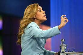 We let you watch movies online without having to register or paying, with over. Troca De Chefoes Diretora Abandona Produtora De Exitos Da Tvi Apos 25 Anos