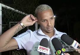 Join the discussion or compare with others! Forum Chaves On Twitter Enquanto Isso O Atacante Deyverson Do Palmeiras Tem Uma Tatuagem Do Chaves No Braco