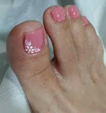 Existen diferentes e infinitos diseños para uñas que dan personalidad a tu manicura y aportan belleza y estilo a tus manos o tus pies. Pin De Veronica En Fotos Unas Pies Decoracion Unas De Pies Sencillas Arte De Unas De Pies