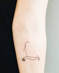 25 Pretty Minimalist Tattoos You Ll Love Stylecaster Simple Tattoos For Women Minimalist Tattoo Tattoos For Women