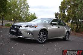 The latest vehicle has been made with an exceptional touch as well as striking look. Lexus Es Review 2016 Lexus Es 300h