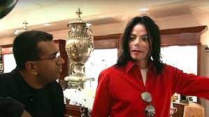 The most controversial statements from 2003 interview martin bashir's living with michael jackson film ended up with the star in court charged with. Die Unerklarliche Wahrheit Von Martin Bashir News24viral