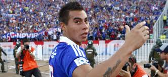 Aunque está lejos en los números, el romántico viajero cuenta en sus vitrinas con la copa sudamericana de 2011, probablemente su a nivel de copa chile la historia no es distinta: El Dia Que La U Fue Bicampeon Y Corono Un 2011 Inolvidable As Chile