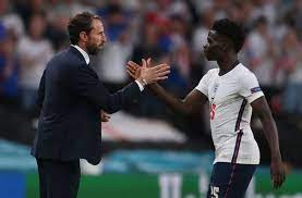 The saka that carried arsenal at the age of 18 and made himself a vital element in england's march to the final of euro 2020, it still the same man and the same footballer, despite one missed. Wgvd7lb86 Pb M