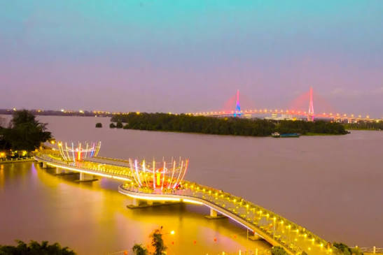 BẾN NINH KIỀU CẦN THƠ CÓ GÌ THÚ VỊ?