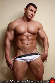 20 year old big muscle boy Lev Danovitz shows off his huge muscled body –  Dirty Boy Reviews