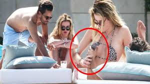 Scott disick reunites with chloe bartoli in cannes as bella thorne loses interest meanwhile, his ex kourtney kardashian was also in cannes with her new man by corinne heller may 26, 2017 4:58 pm tags Omg Scott Disick Presses Bella Thorne B00bs Youtube