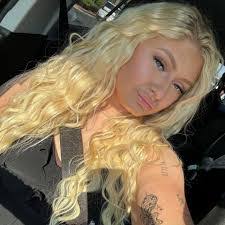 Amber Brimer's Instagram, Twitter & Facebook