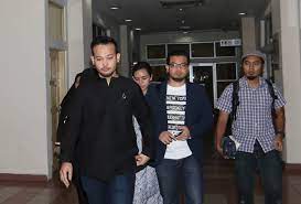 Adik kepada datuk farid kamil, dr anis anwar menyatakan hasrat mereka sekeluarga untuk membawa abangnya menjalani pemeriksaan dan sebelum ini fadzil zahari yang juga adik kepada farid tidak menolak kemungkinan abangnya mempunyai masalah mental dan tekanan perasaan yang. Saya Sayang Awak Diana