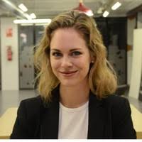 80+ perfiles de «Danielle Decker»