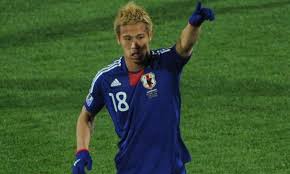 De japanse middenvelder (33) houdt vanaf maandag zijn conditie op peil bij de limburgers. Japan World Cup Star Waiting For Arsenal Offer Talksport
