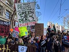 Il global strike for future, che ha ricevuto l'adesione di una novantina di paesi e più di 1.325 città, arriva dopo un paio di mesi di manifestazioni, organizzate ogni venerdì in diverse città di ogni. School Strike For Climate Wikipedia