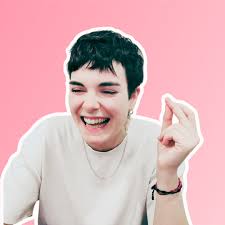 Carla Serrano: "El arte ayuda al joven a ser crítico y sensible, menos  vulnerable ante algunos disparates de las redes sociales"