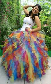 Pin On The Most Outrageous Inappropriate Ugliest Wedding Gowns That Should Never Have Happened