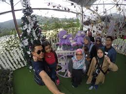 Anda juga dinasihatkan untuk datang pada waktu yang sesuai supaya tidak berebut ruang parkir dan ruang dalam restoran nanti. 8 Tempat Menarik Di Cameron Highlands Zyzool Mira Travel