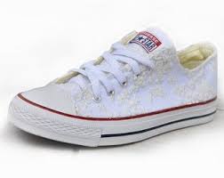 Hochzeit Schuhe Weisser Spitze Hochzeit Schuhe Sneaker Schuhe Hochzeit Mit Weissen Spitzen Spitze Conver Wedding Shoes Lace Lace Bridal Shoes White Wedding Shoes