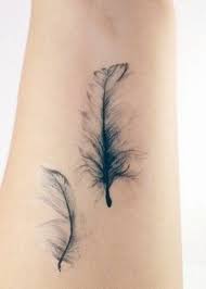 Tatouage Plume 10 Inspirations A Adopter De Toute Urgence
