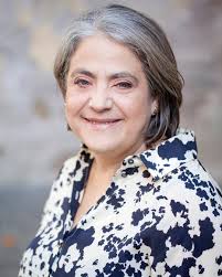 A sei anni si è poi trasferirsi in italia, a camogli, e dopo il diploma al liceo linguistico ha deciso di partire alla volta della cina per un breve periodo di lavoro. Nunzia Schiano Biografia Eta Altezza Peso Figli Marito E Vita Privata Spettegolando